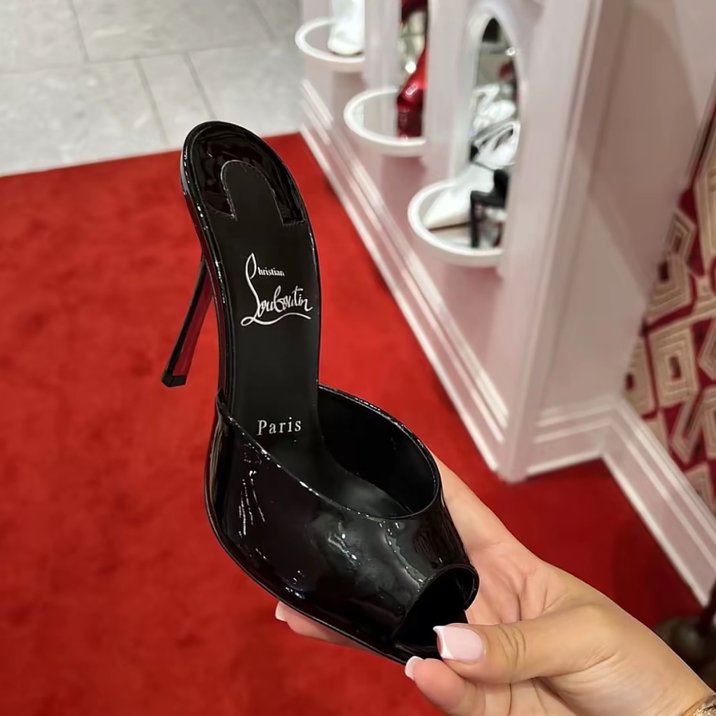Brand New Christian Louboutin Black Dolly Me